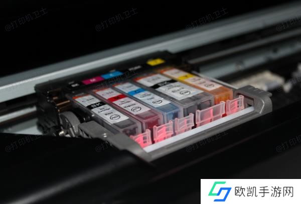 检查墨盒与纸张 检查墨盒与纸张